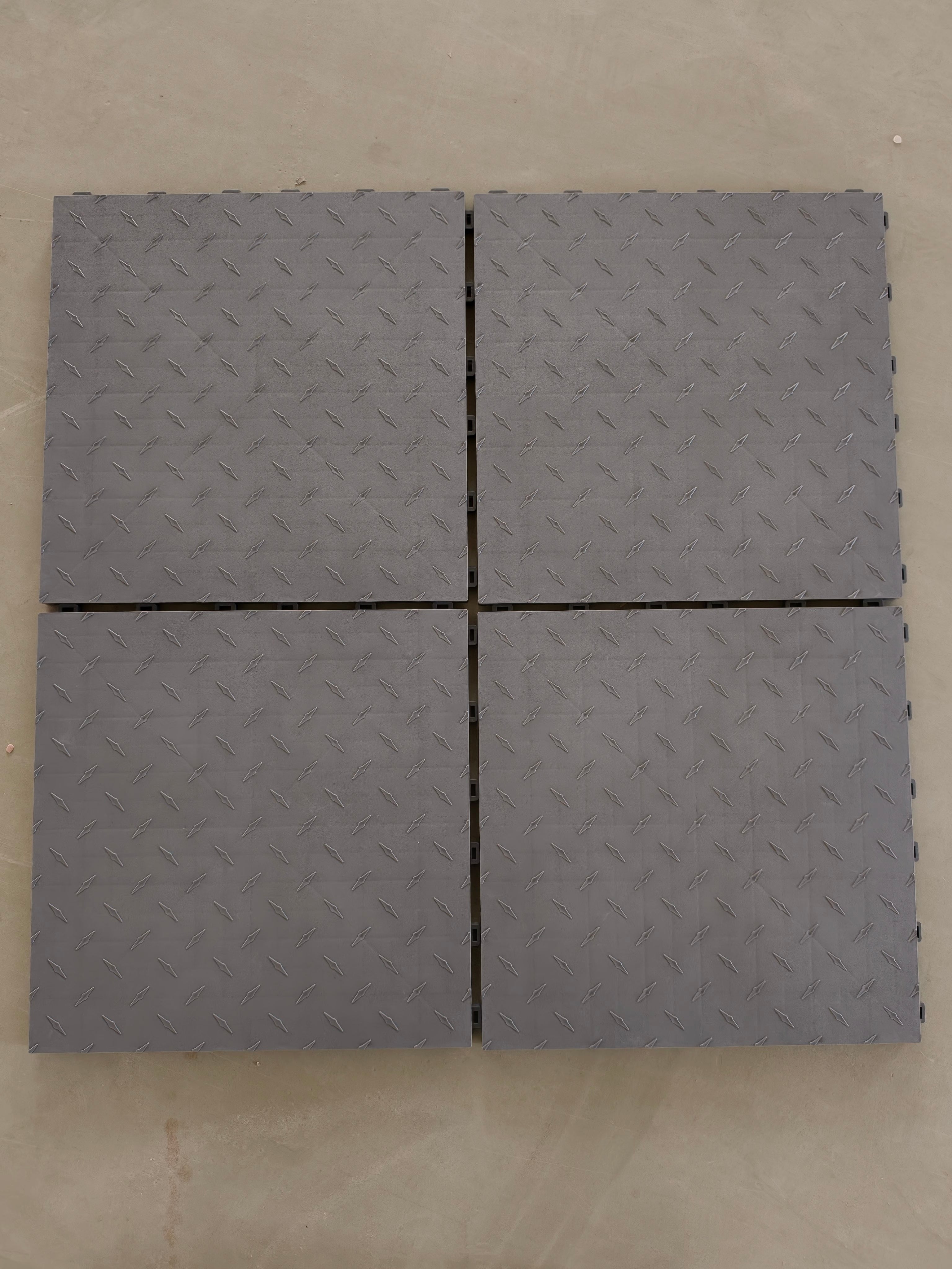 1.8 cm diamond-encrusted solid flooring