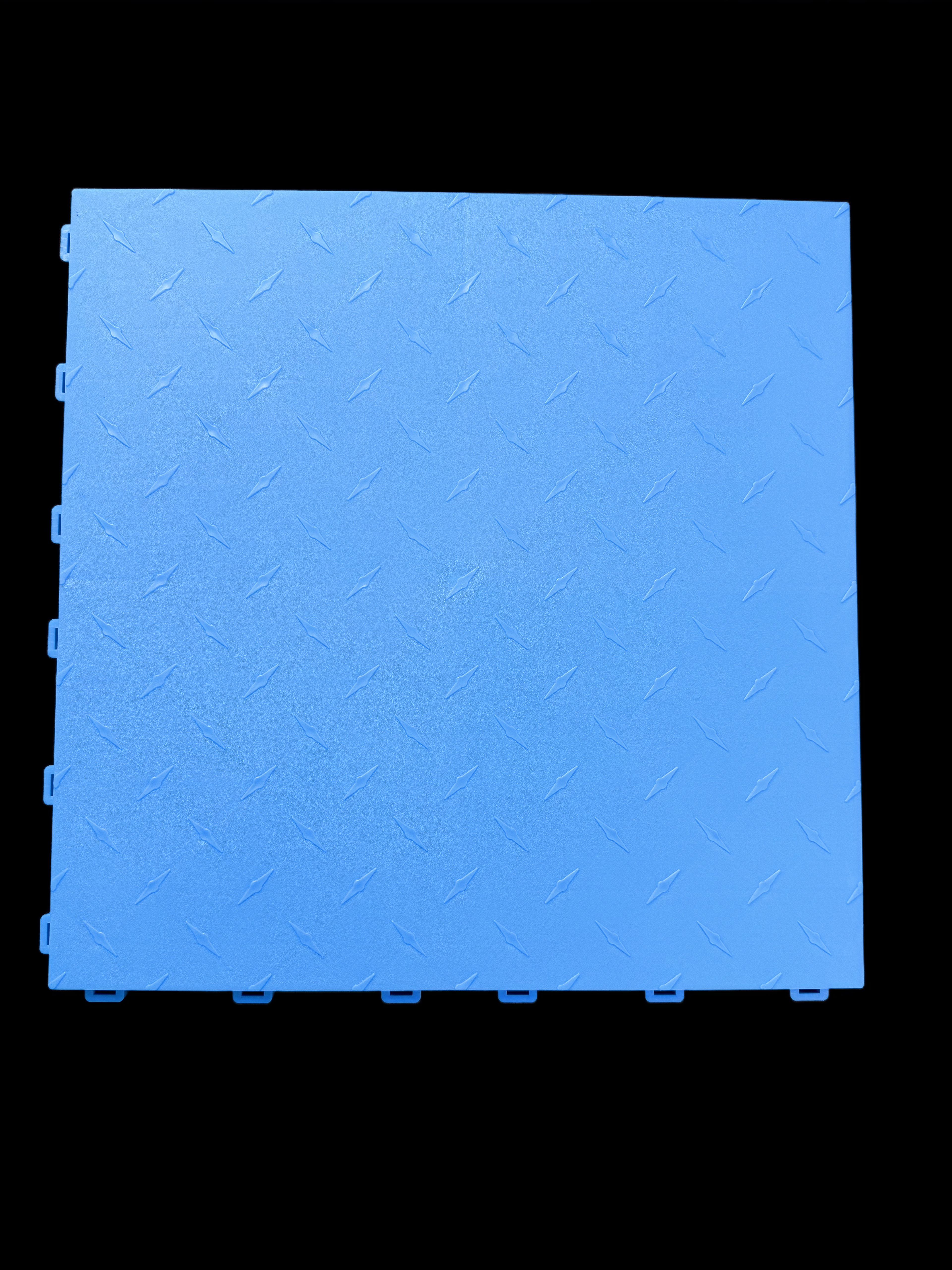 1.8 cm diamond-encrusted solid flooring
